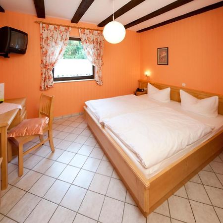 Gasthaus Zur Wolfsschlucht Hotel Sugenheim Luaran gambar